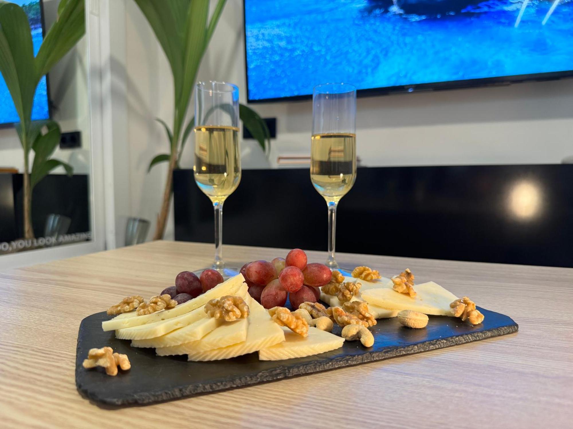 Zelun Suite Torremolinos Center ภายนอก รูปภาพ