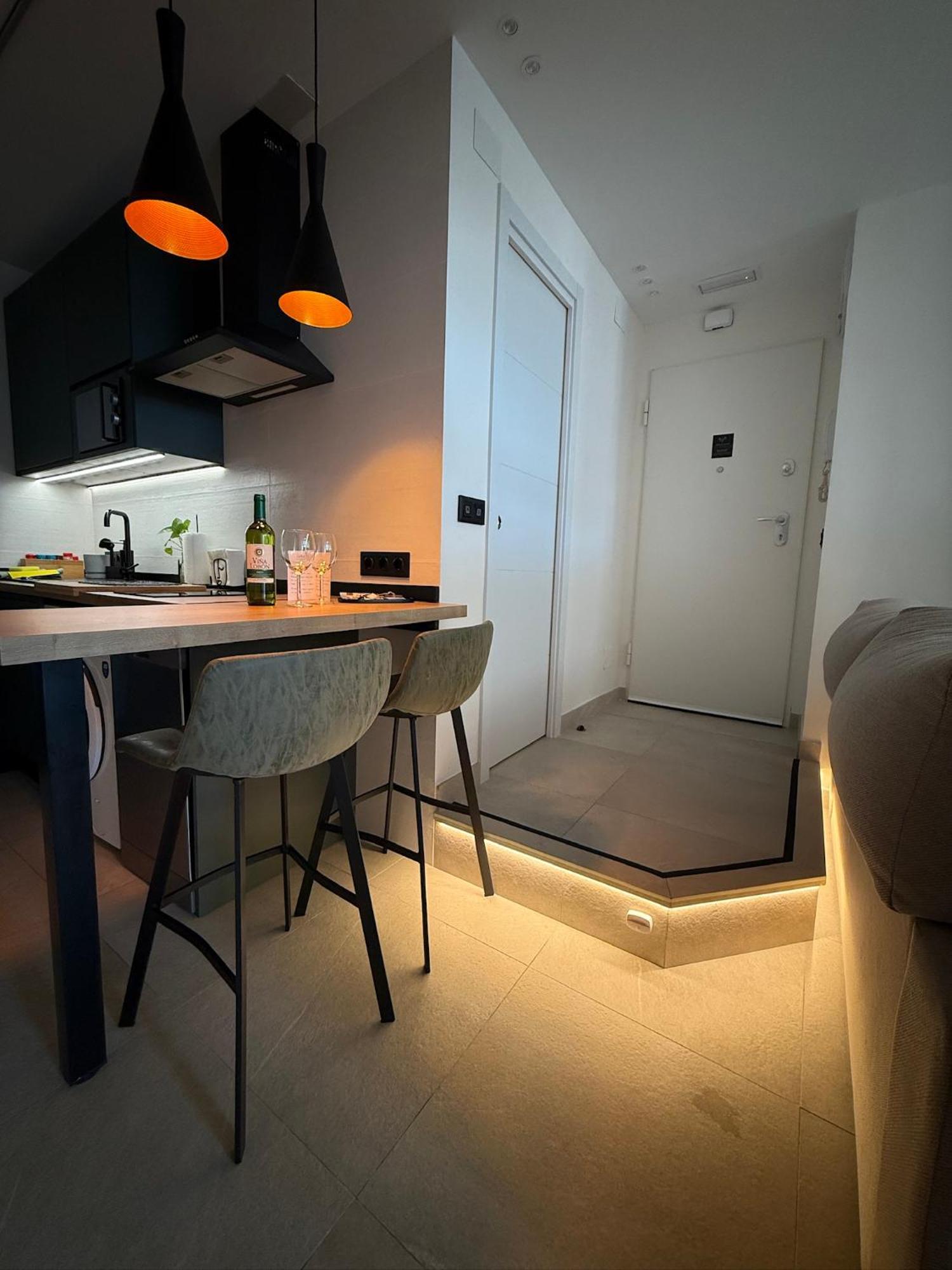 Zelun Suite Torremolinos Center ภายนอก รูปภาพ