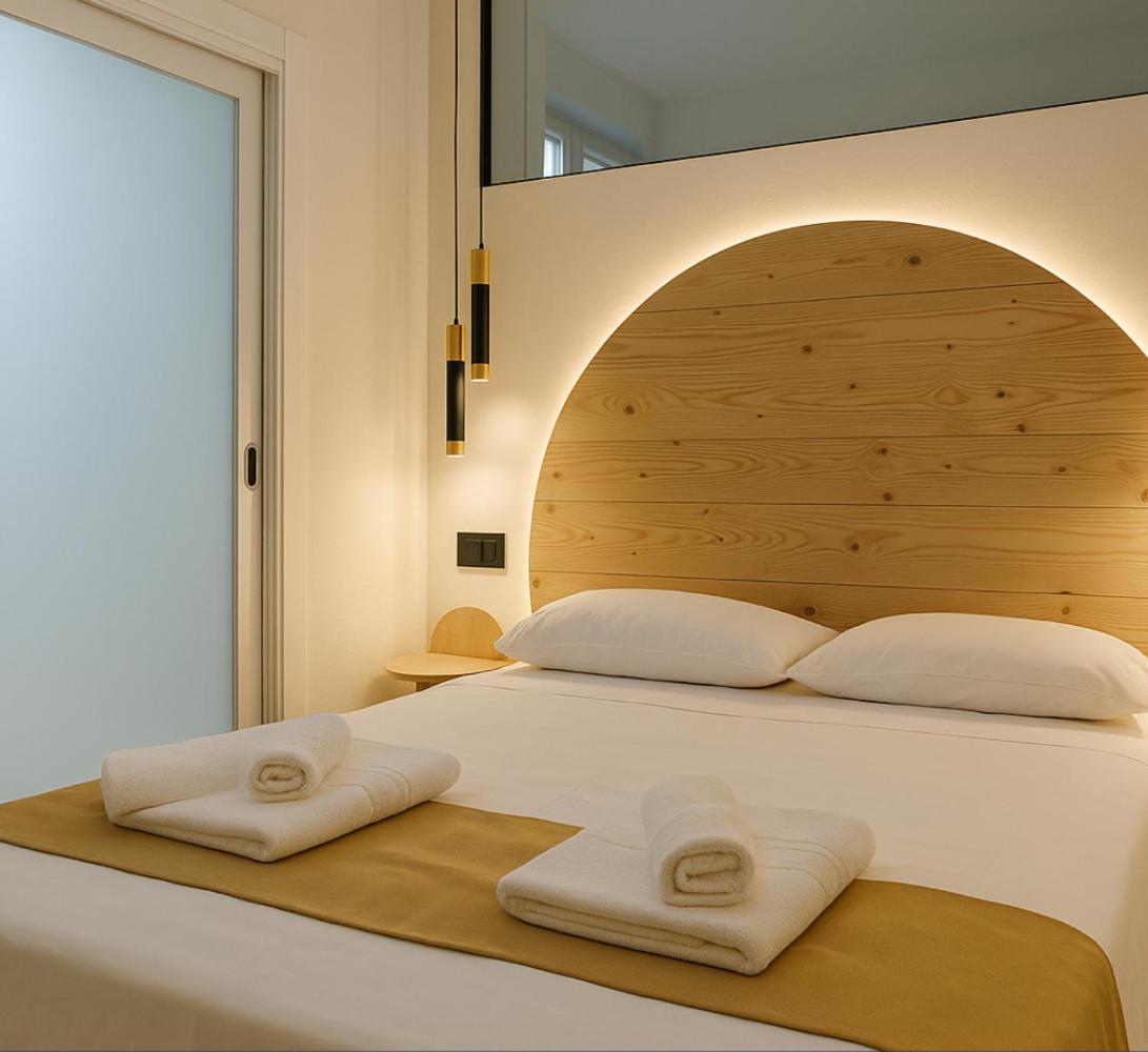 Zelun Suite Torremolinos Center ภายนอก รูปภาพ